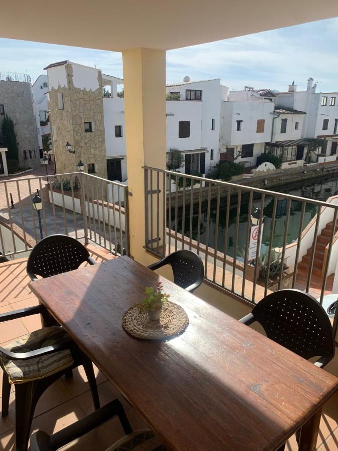 Waterside - Two Bedroom Appartement Empuriabrava