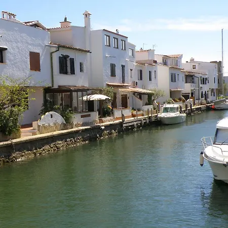Waterside Apartment - Two Bedroom Empuriabrava Room photo